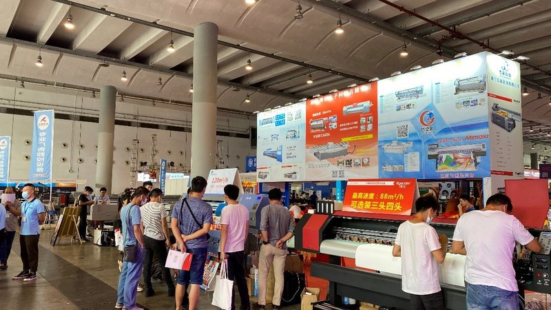 舞台搭建定制方案：材质选择与关键考量